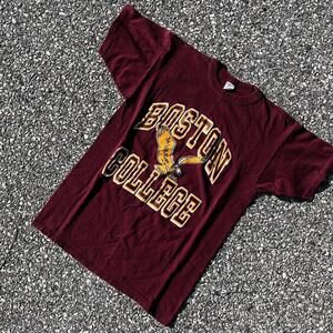 🔴 Vintage 1970s Boston College Graphic T-Shirt 🔴